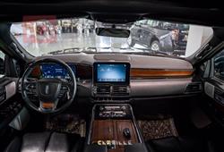 Lincoln Navigator